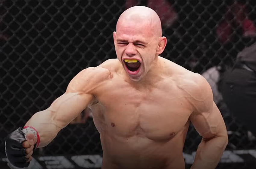 Petarung kelas bulu Austria, Bogdan Grad, bertekad meraih kemenangan saat menghadapi Dennis Buzukja di Serbia pada 1 Agustus. Foto/Lowkickmma